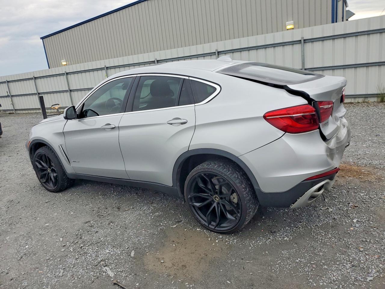 2016 BMW X6 Sdrive35I - Фото 2
