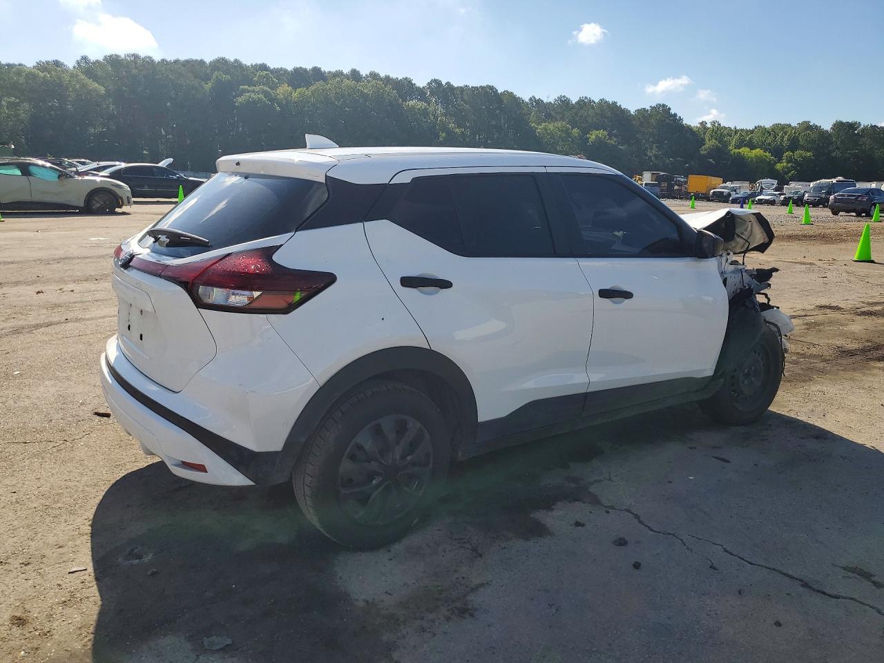 2024 Nissan Kicks S - Фото 3