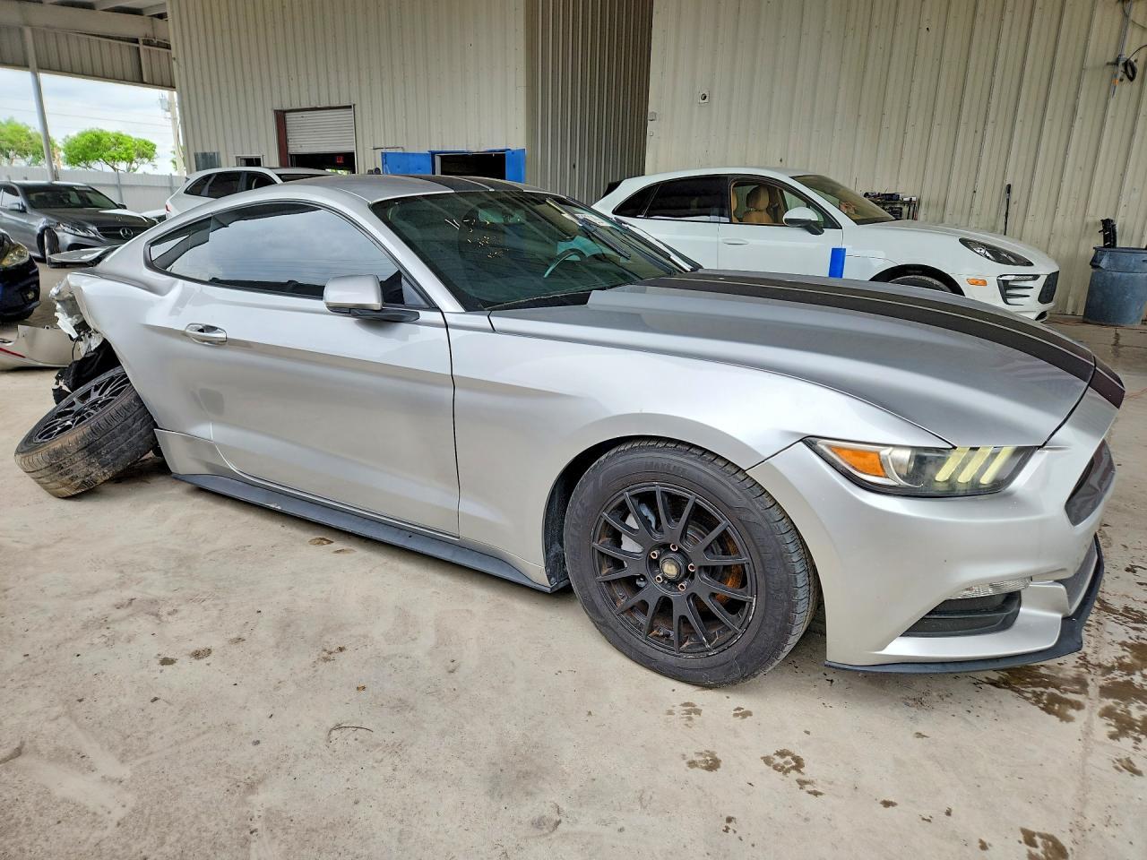 2017 Ford Mustang - Image 4