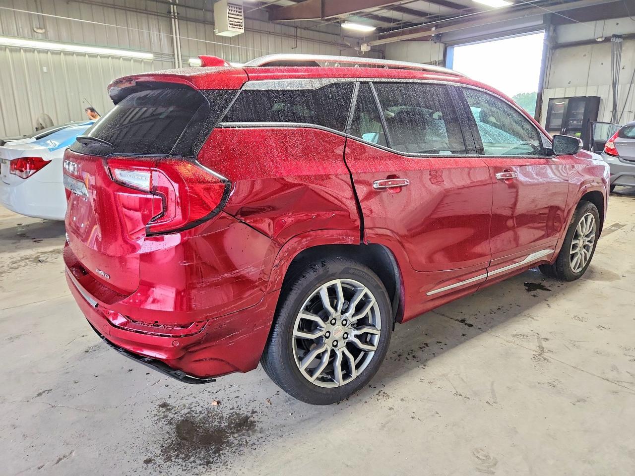 2023 GMC Terrain Denali - Фото 3