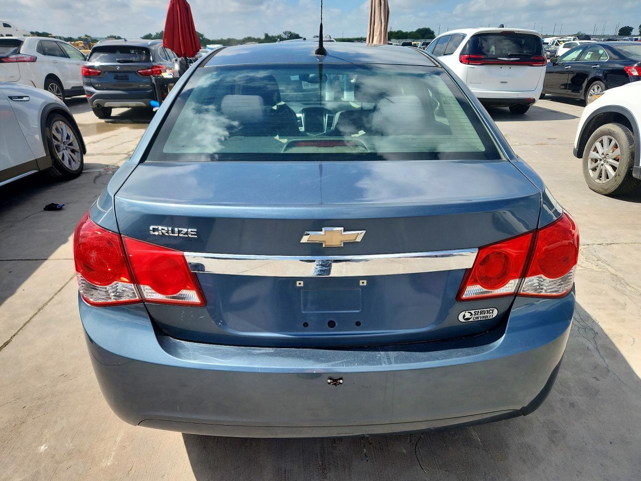 2012 Chevrolet Cruze Ls - Image 6