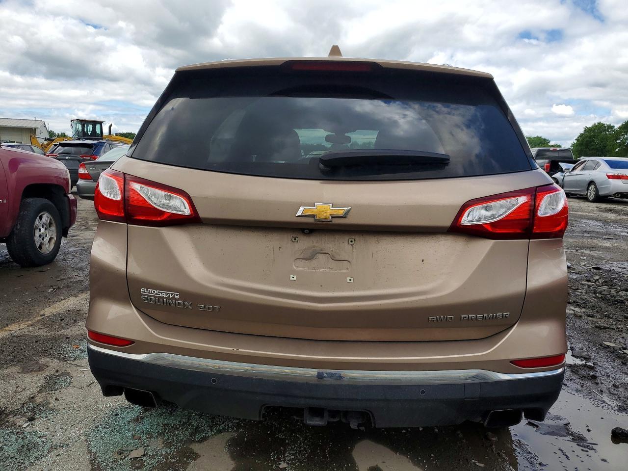 2019 Chevrolet Equinox Premier - Image 6