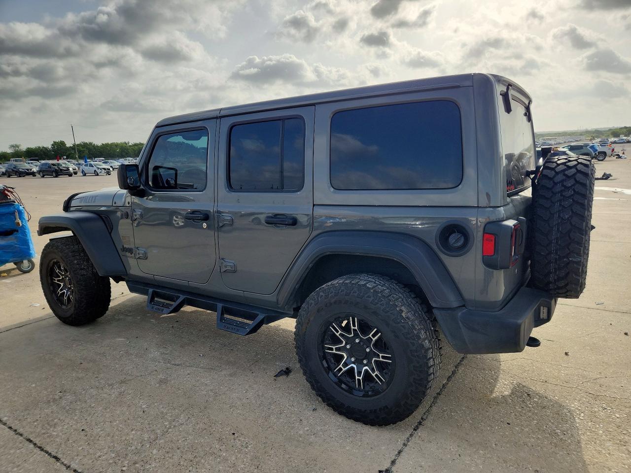 2020 Jeep Wrangler Unlimited Sport - Фото 2