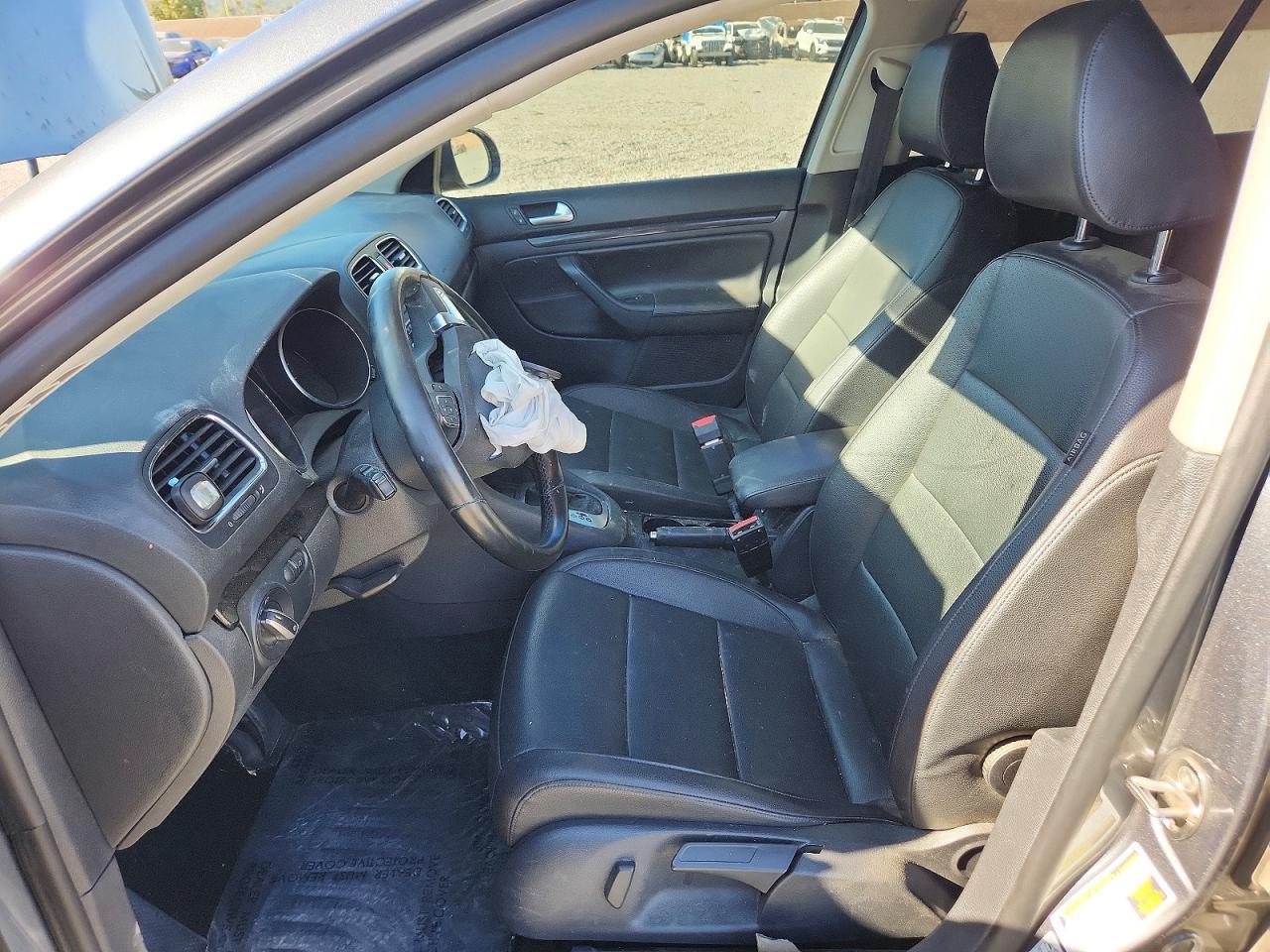 2012 Volkswagen Jetta S - Image 7