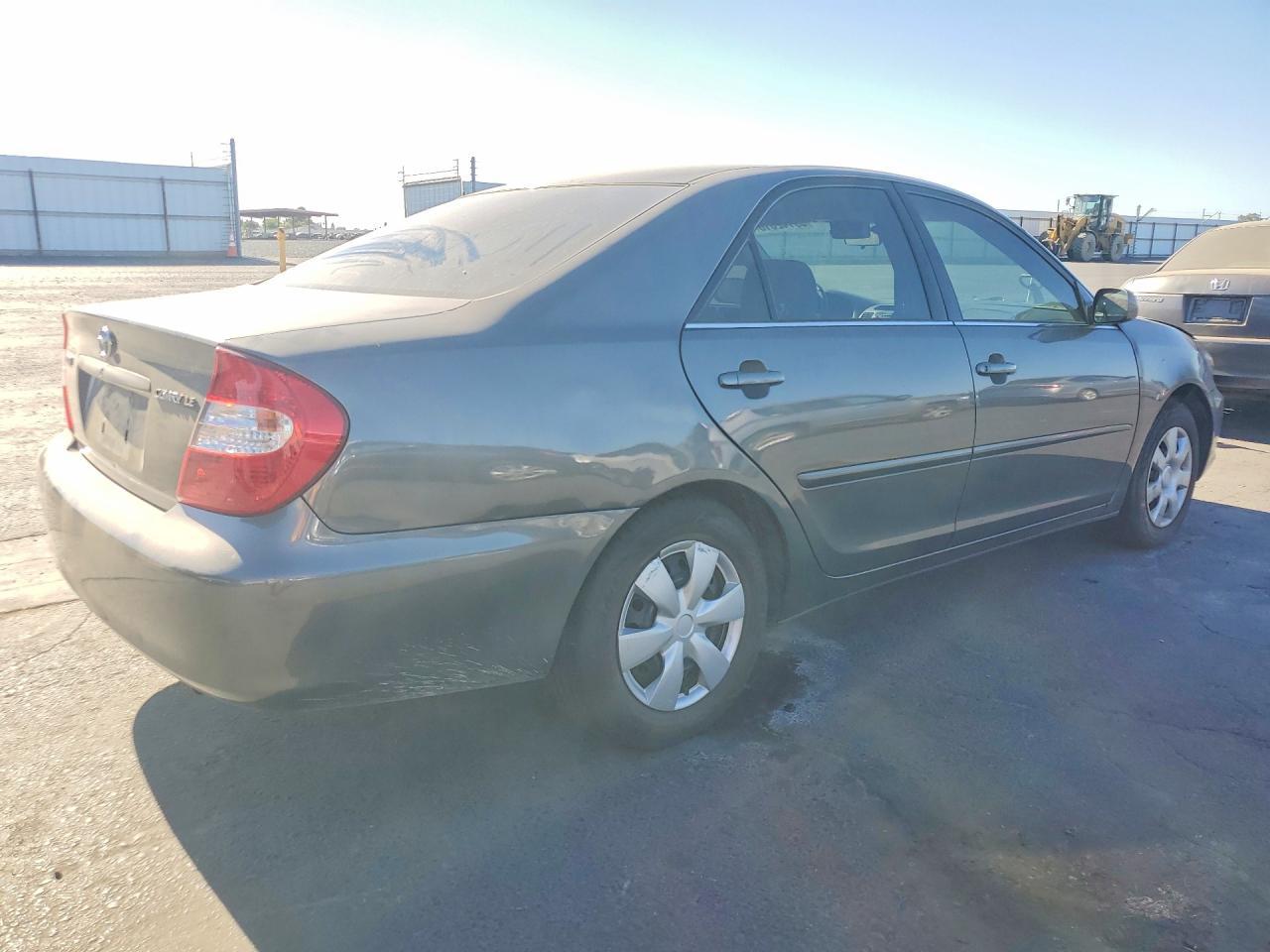2003 Toyota Camry Le - Image 3