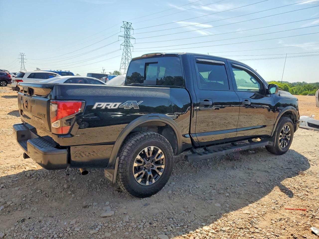 2021 Nissan Titan Pro-4X - Image 3