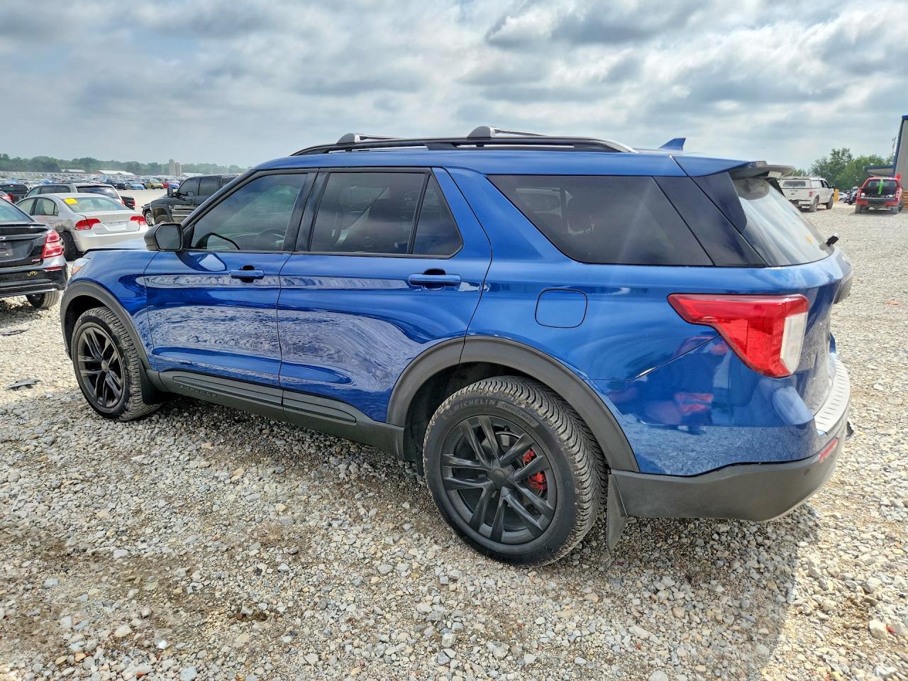 2020 Ford Explorer Xlt - Фото 2