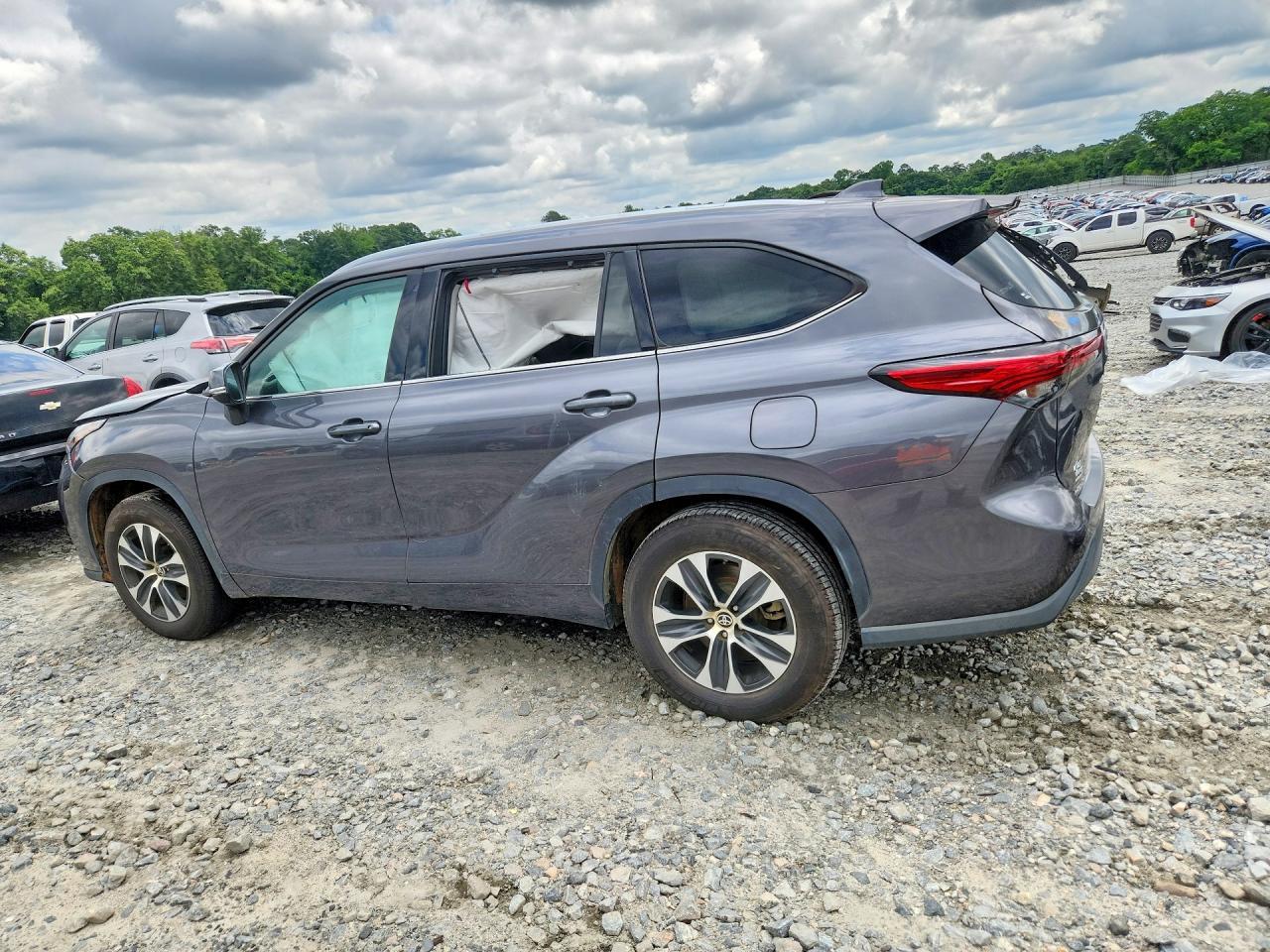 2021 Toyota Highlander Xle - Фото 2