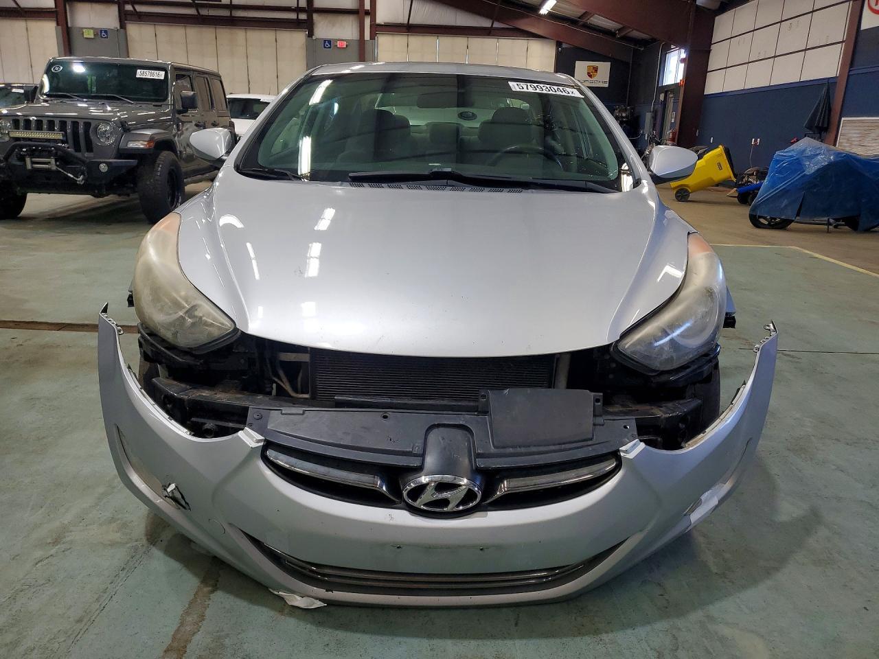 2013 Hyundai Elantra - Image 5