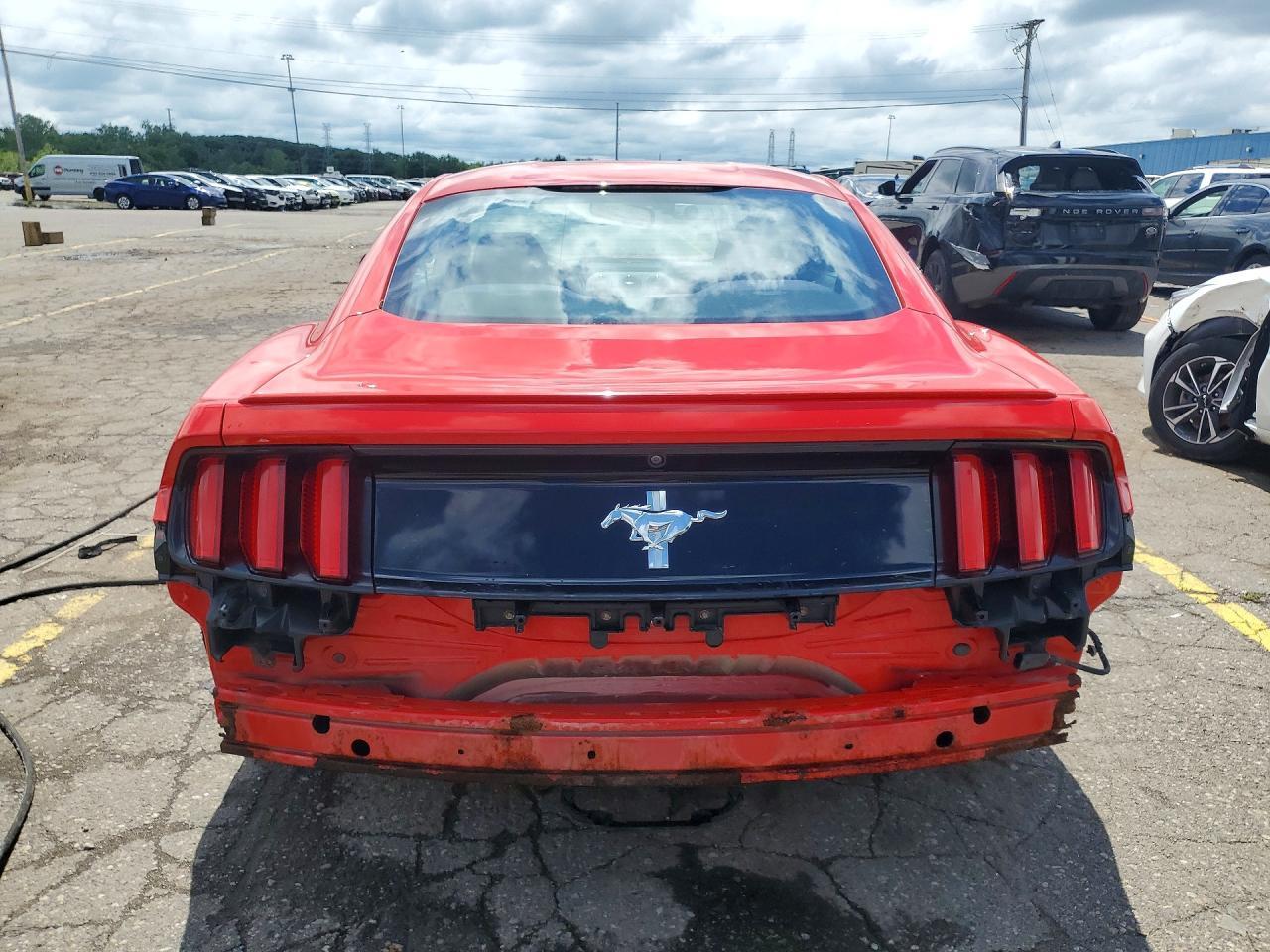 2015 Ford Mustang - Фото 6
