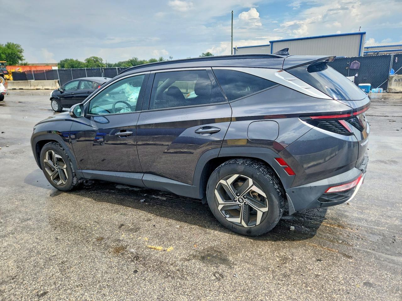 2023 Hyundai Tucson Limited - Image 2