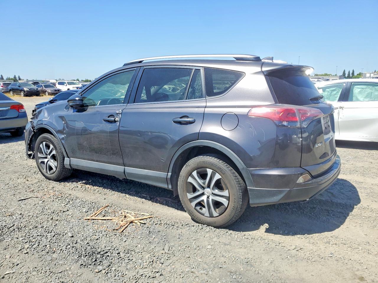 2018 Toyota Rav4 Le - Фото 2