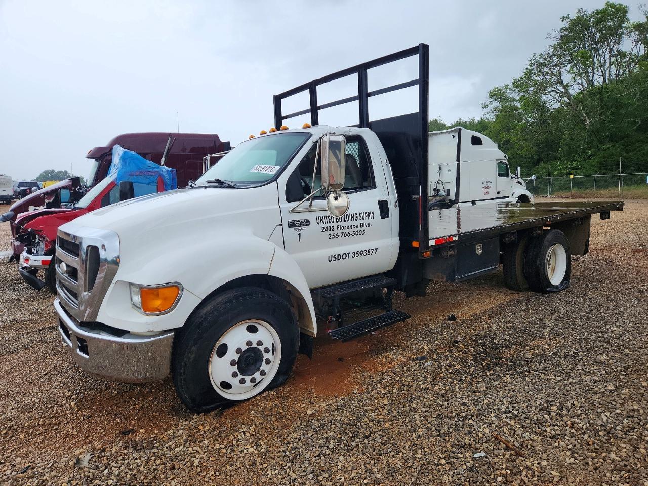 2007 Ford F650 Super Duty - Image 2
