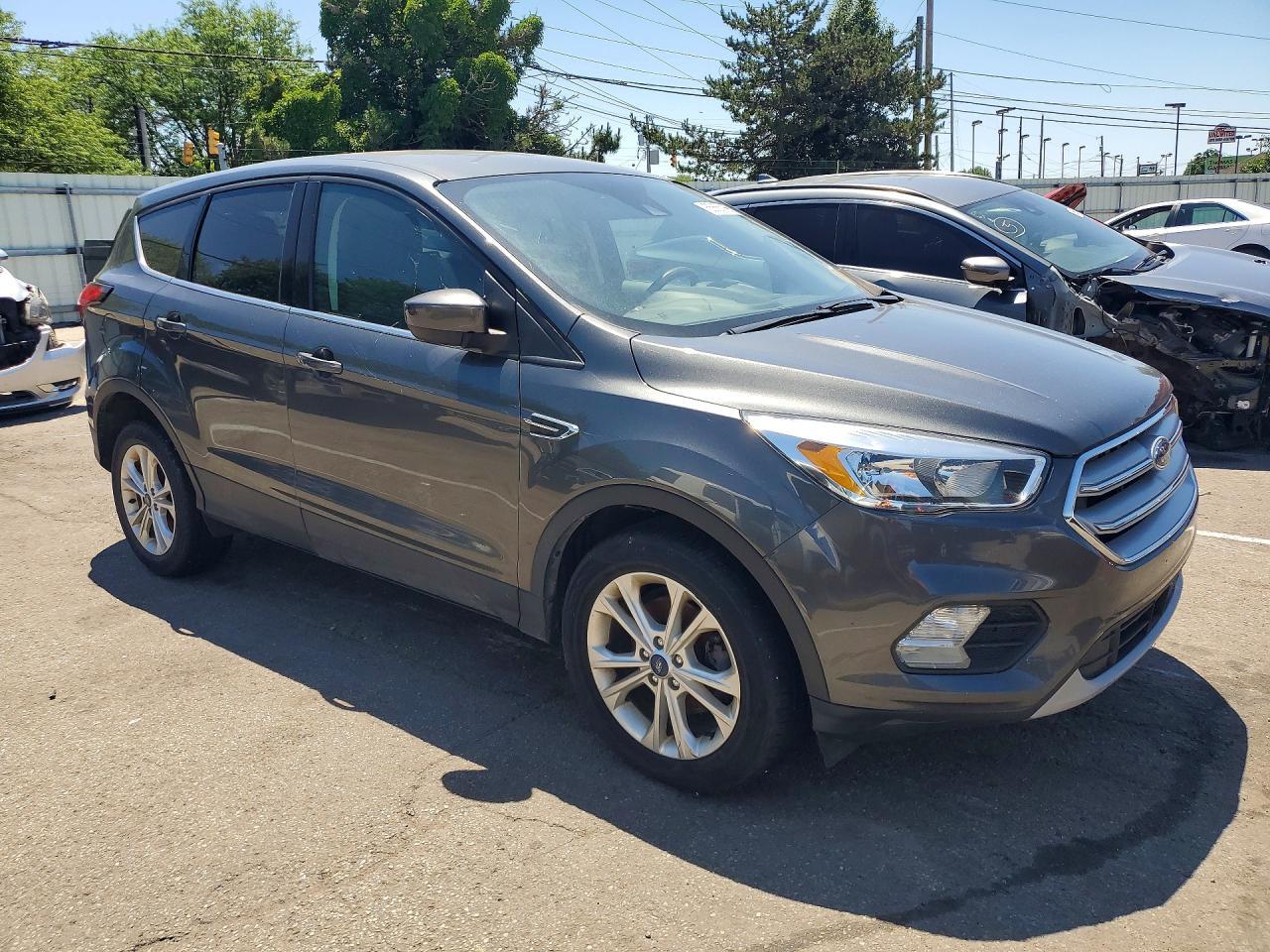 2019 Ford Escape Se - Фото 4