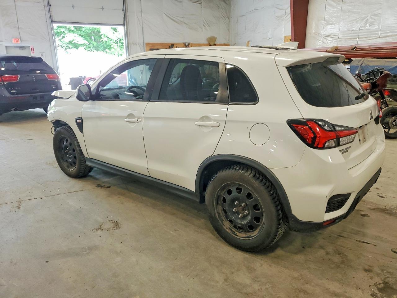 2021 Mitsubishi Outlander Sport Es - Image 2