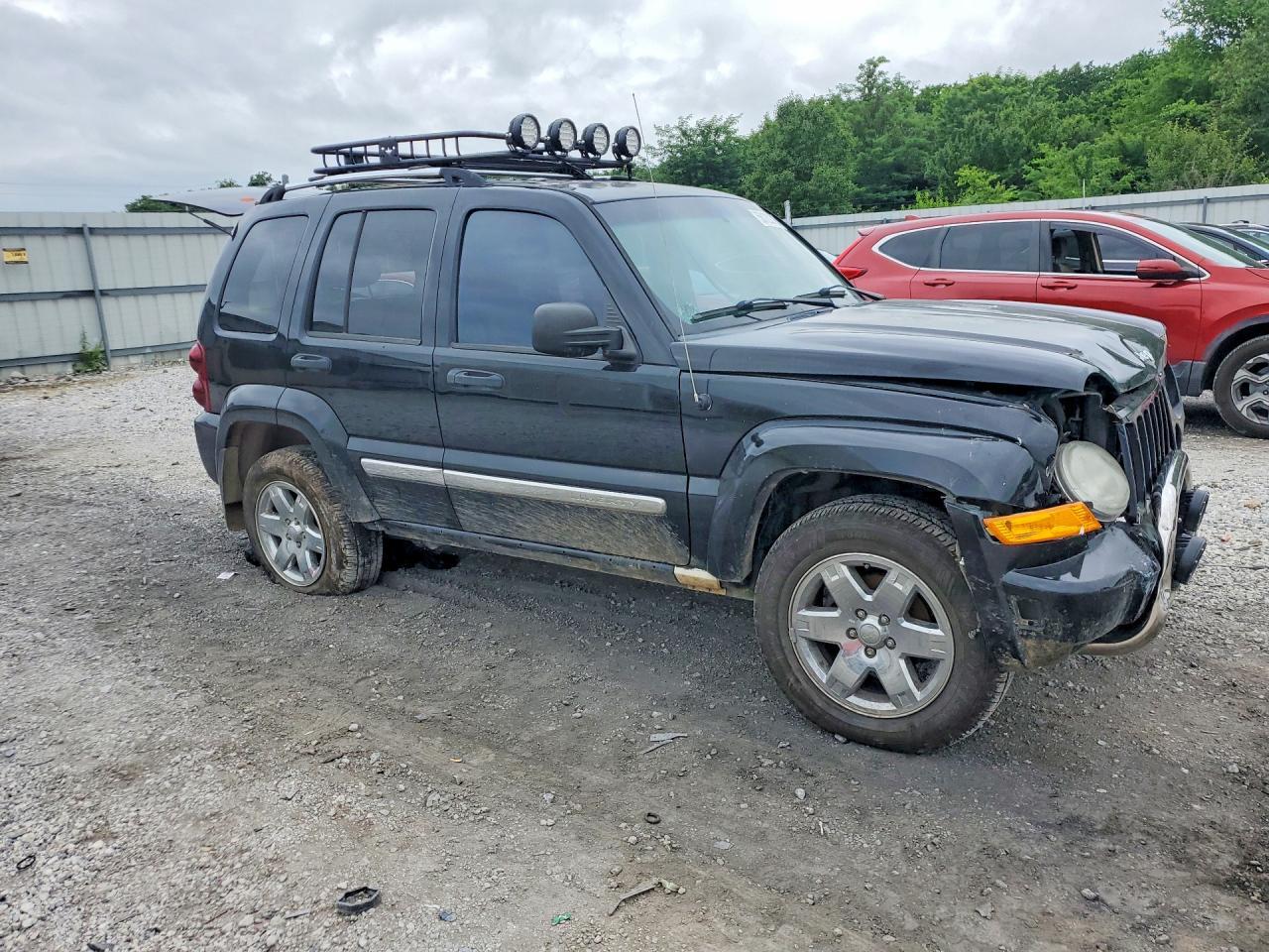 2007 Jeep Liberty - Image 4
