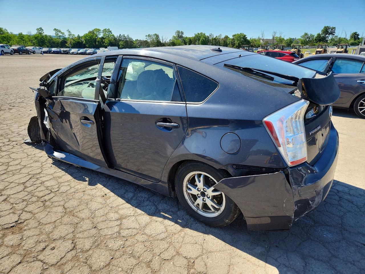 2010 Toyota Prius Iii - Image 2