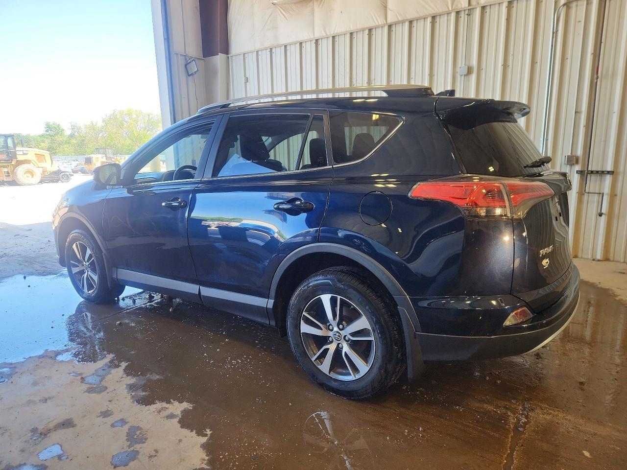 2017 Toyota Rav4 Xle - Фото 2