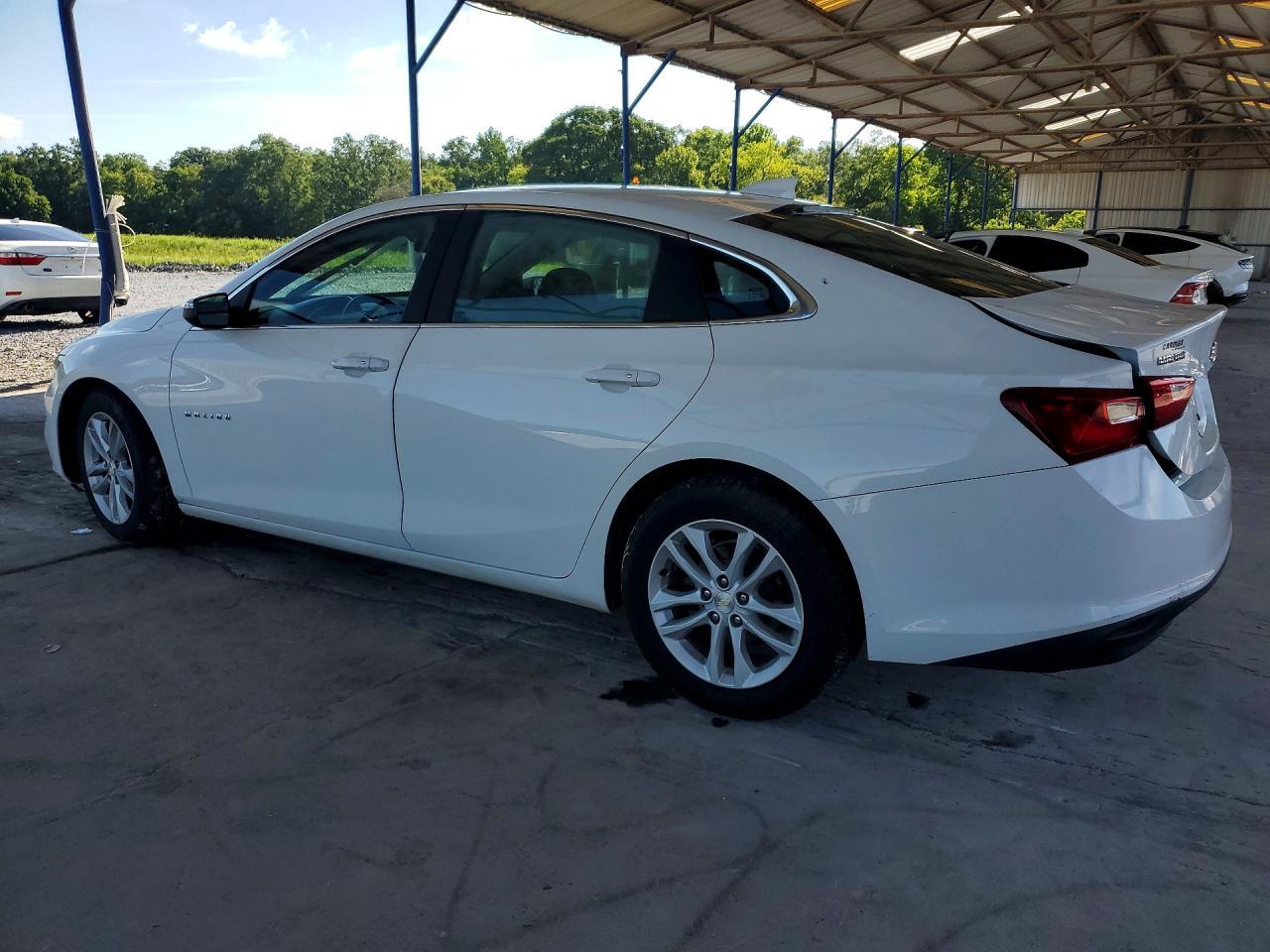 2017 Chevrolet Malibu Lt - Image 2