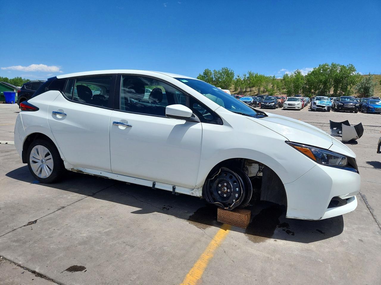 2025 Nissan Leaf S - Фото 4