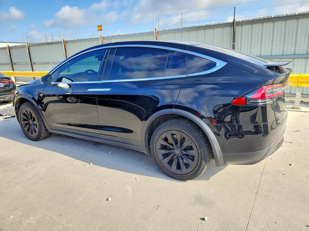 2017 Tesla Model X - Image 2