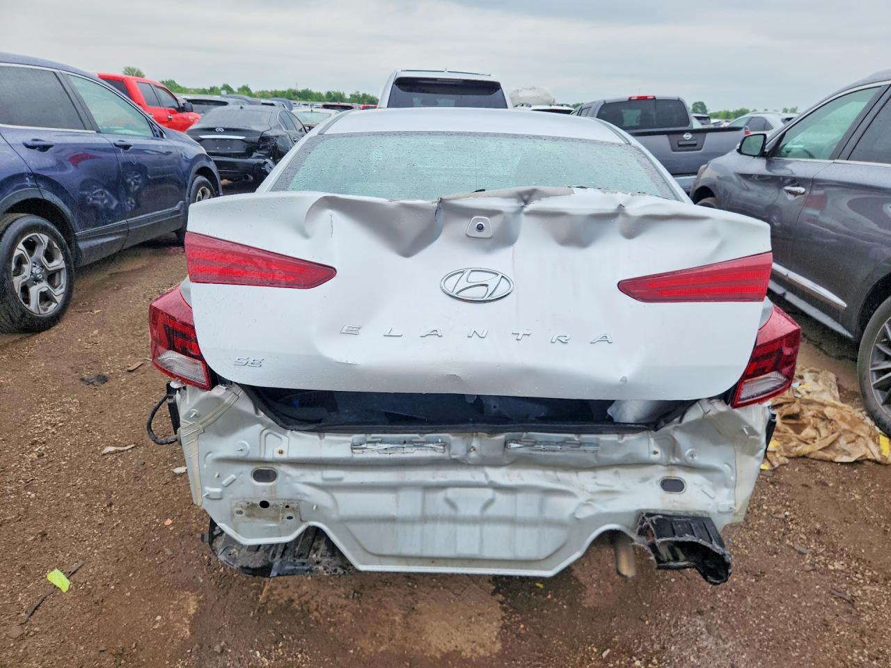 2019 Hyundai Elantra Se - Фото 6