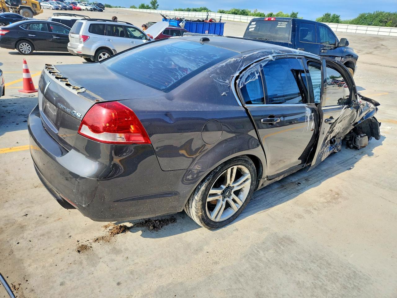 2009 Pontiac G8 - Фото 3