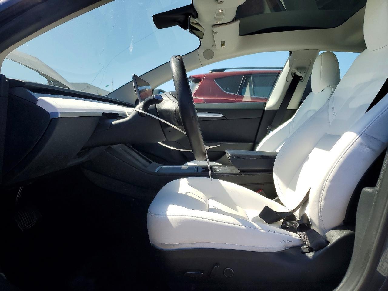 2023 Tesla Model 3 - Фото 7