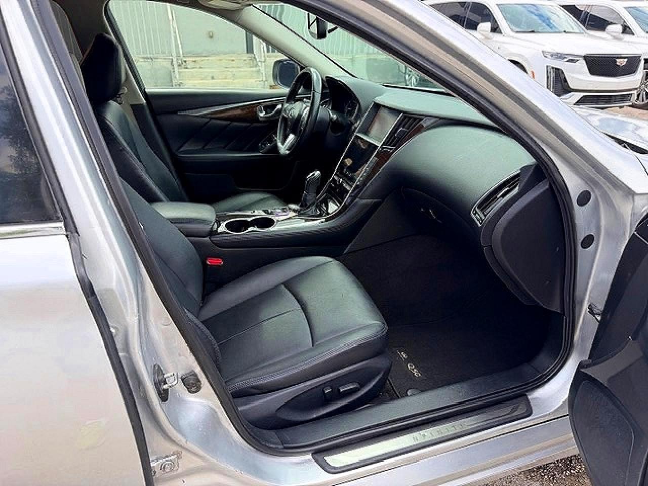 2018 Infiniti Q50 2.0T Luxe - Image 7