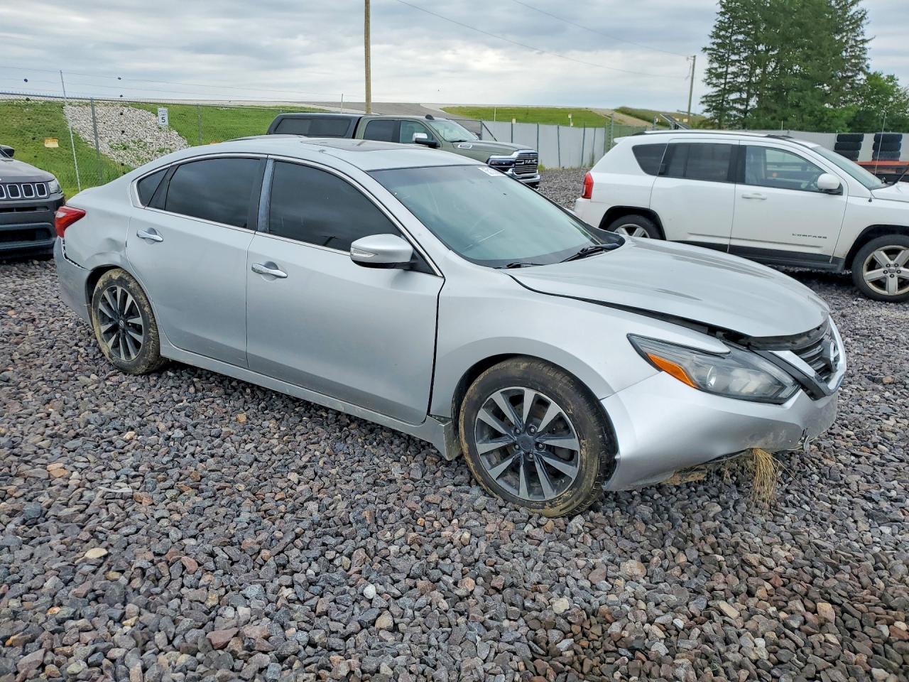 2016 Nissan Altima 2.5 Sl - Image 4