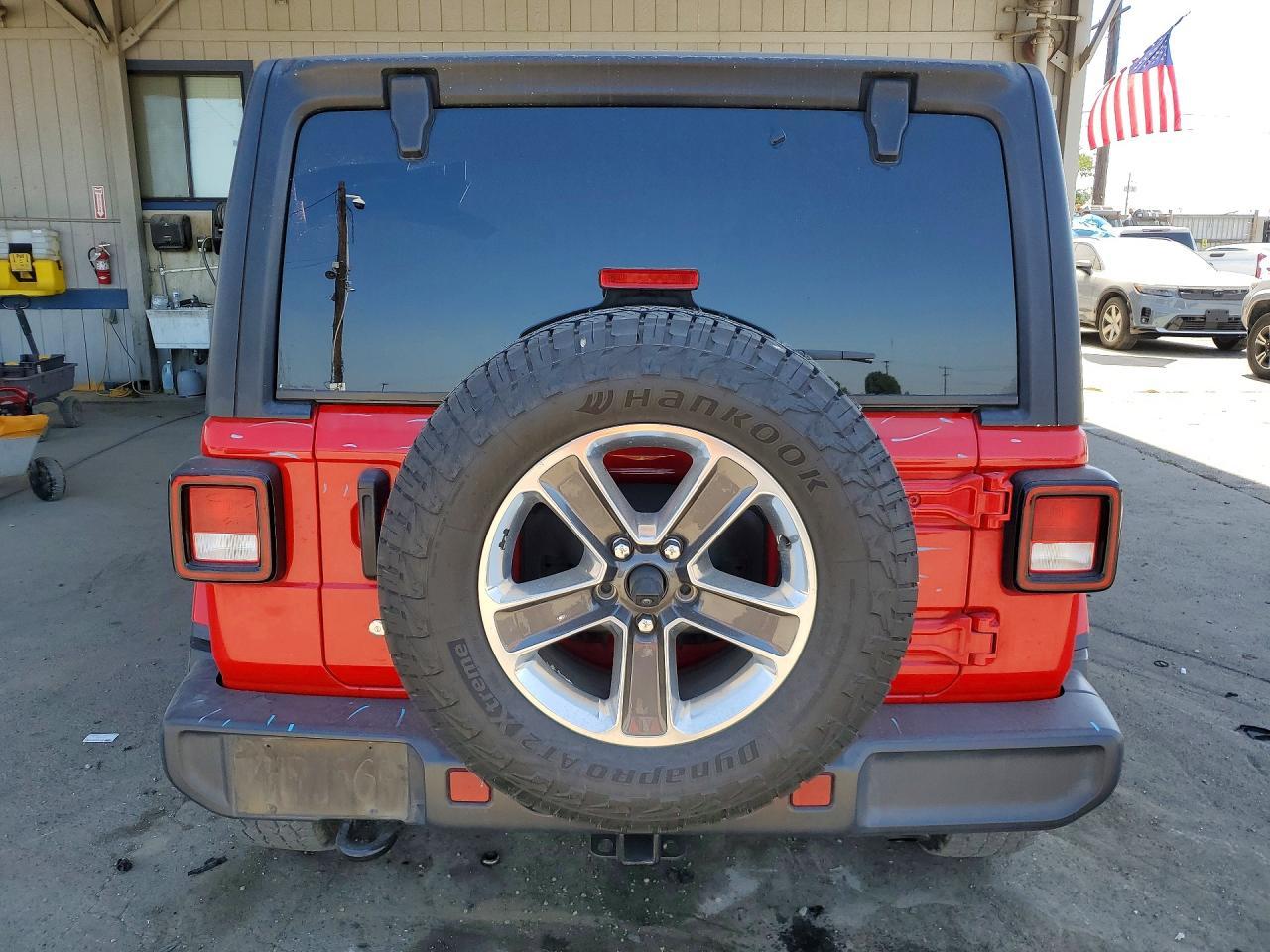 2020 Jeep Wrangler Unlimited Sahara - Фото 6