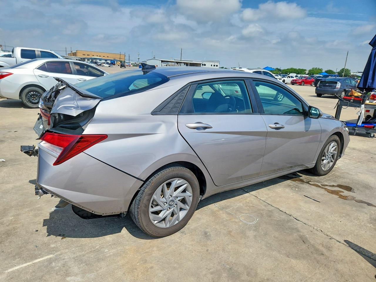 2024 Hyundai Elantra Sel - Фото 3
