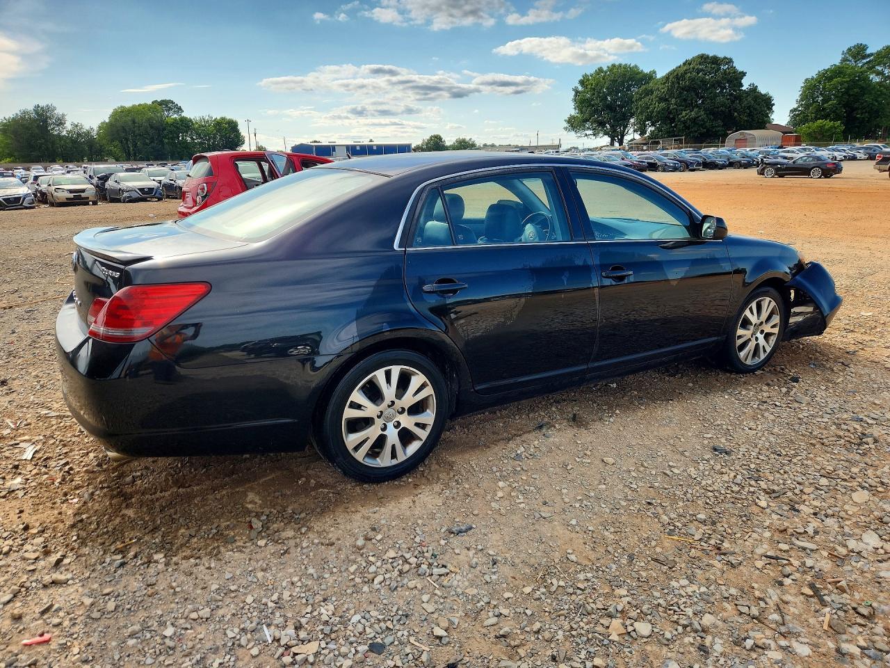 2008 Toyota Avalon Touring - Image 3