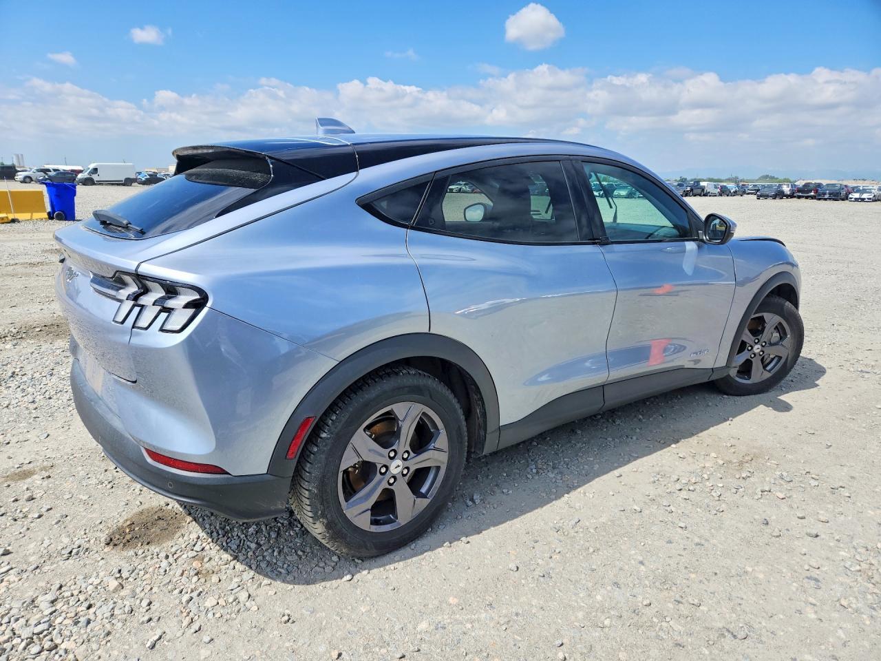 2022 Ford Mustang Mach-E Select - Фото 3