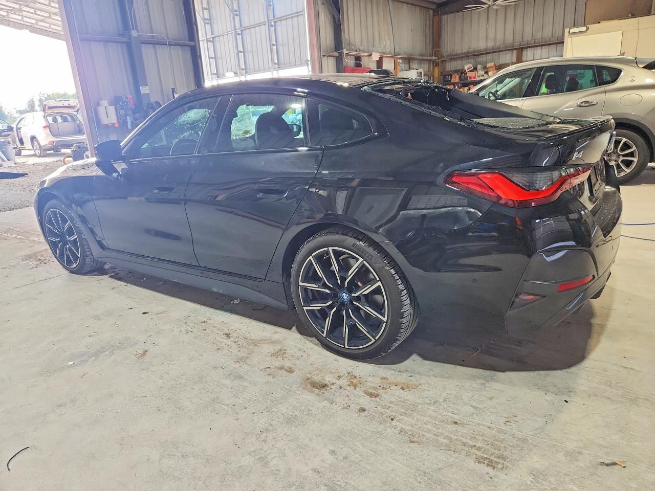 2024 BMW I4 xDrive 40 - Фото 2