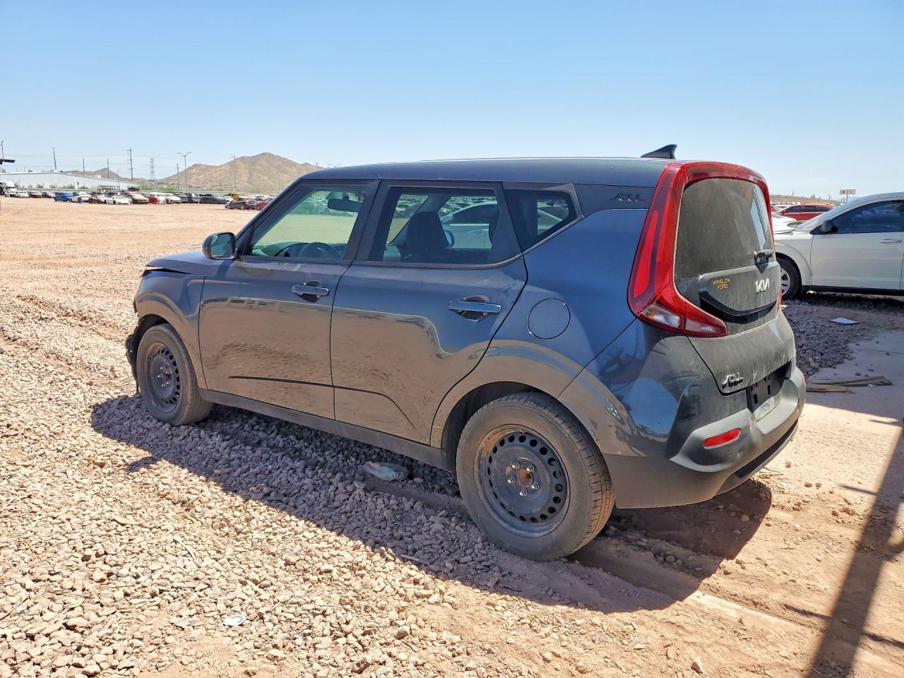 2022 Kia Soul Lx - Image 2