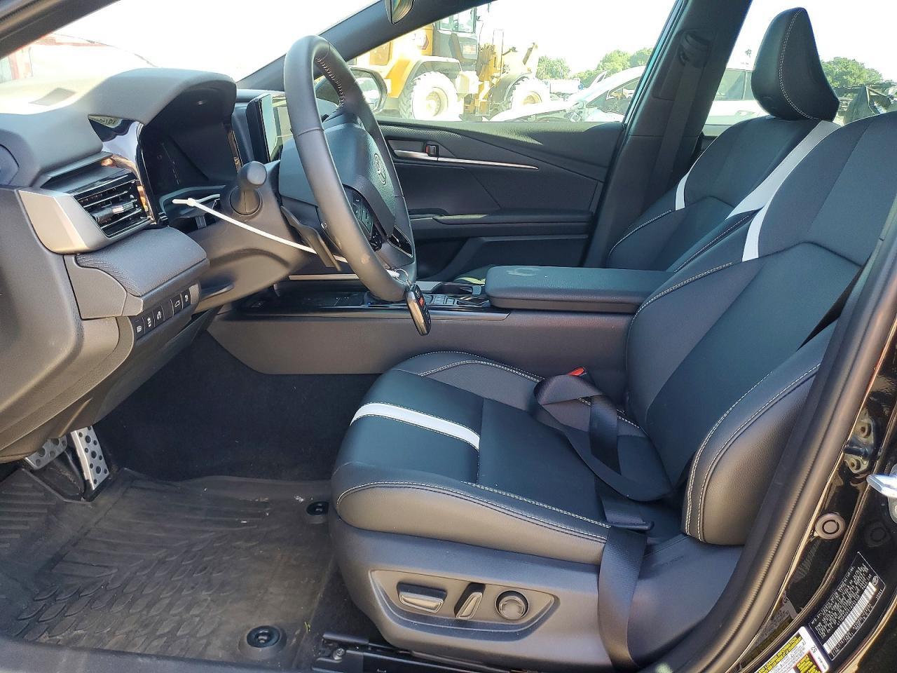 2026 Toyota Camry Se - Image 7