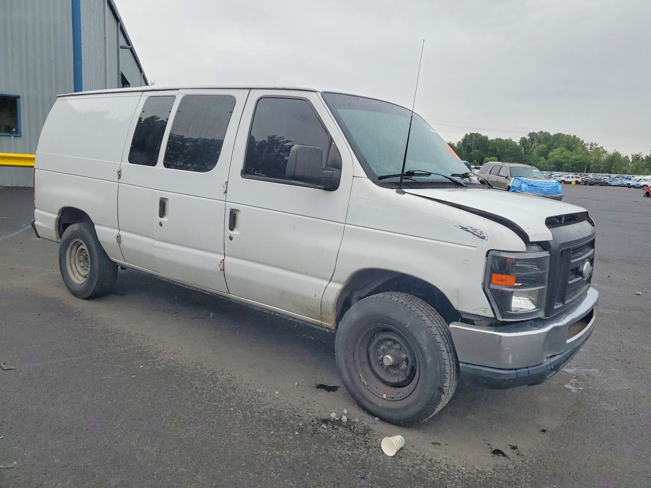2014 Ford Econoline E250 Van - Фото 4