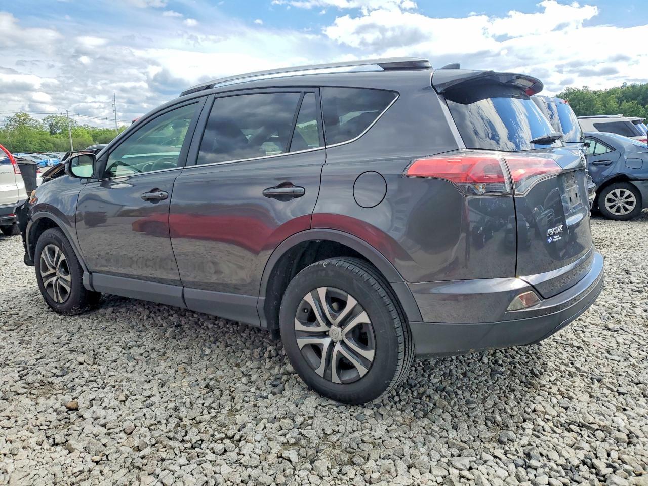2016 Toyota Rav4 Le - Фото 2