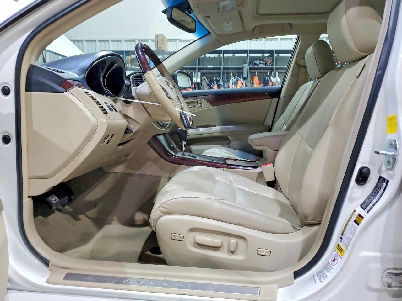 2011 Toyota Avalon Limited - Фото 7