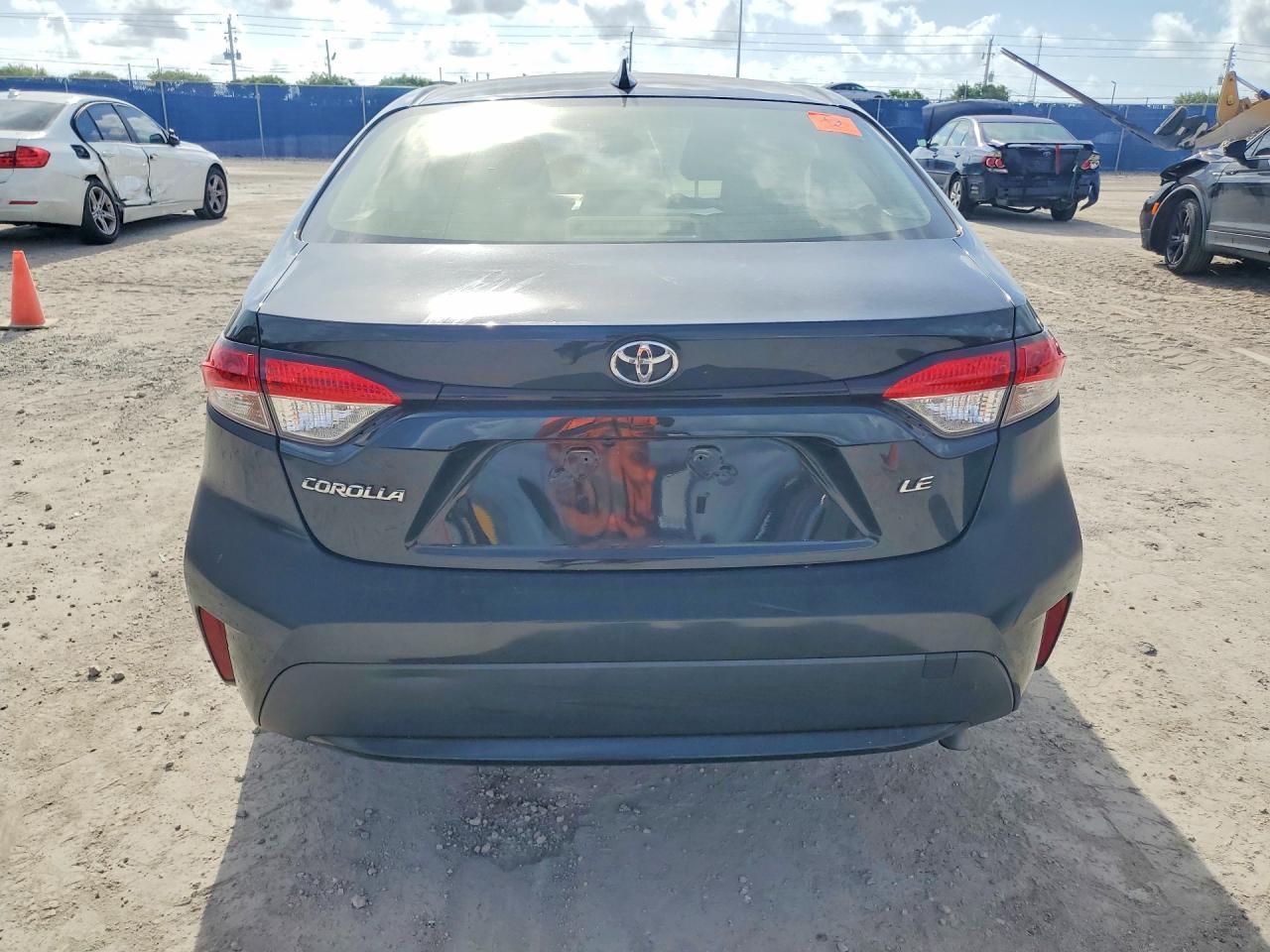 2022 Toyota Corolla Le - Фото 6