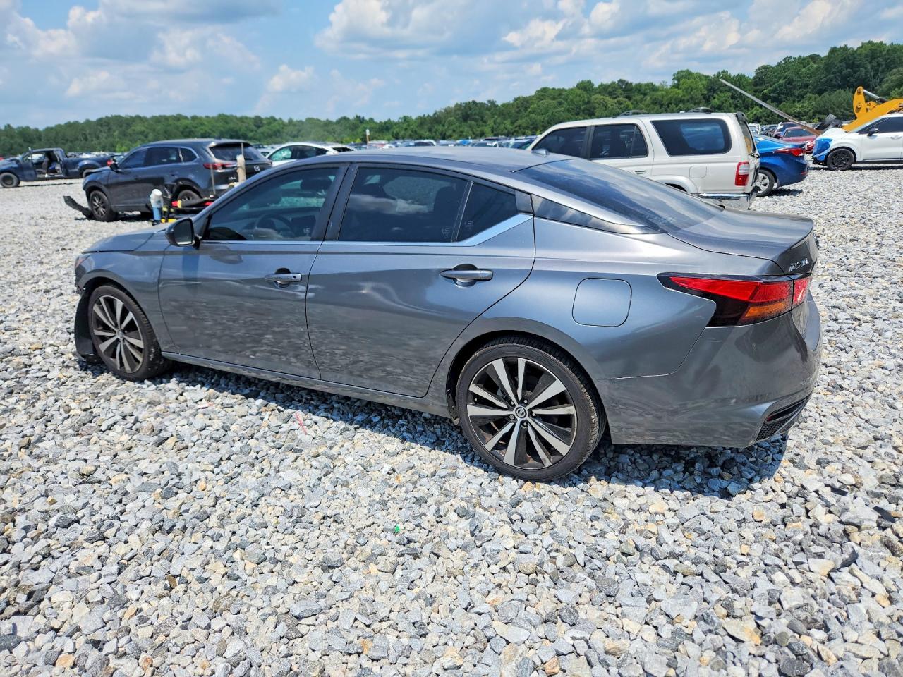 2019 Nissan Altima Sr - Фото 2
