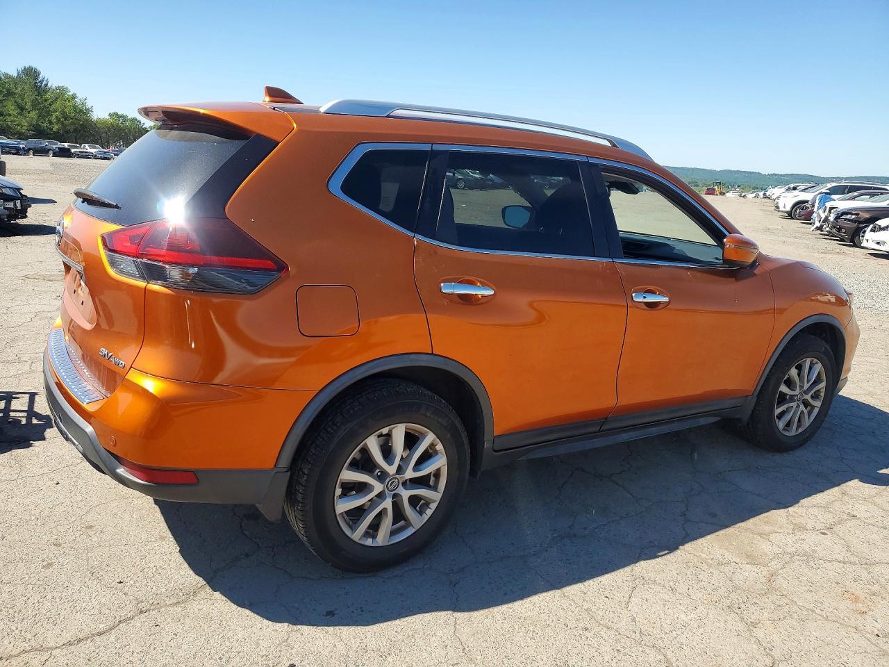 2019 Nissan Rogue Sv - Image 3