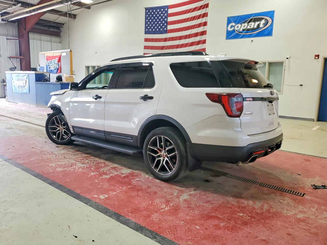2017 Ford Explorer Sport - Image 2