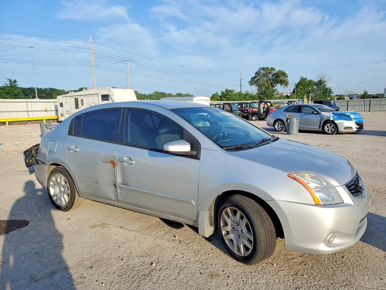 2010 Nissan Sentra 2.0 - Фото 4