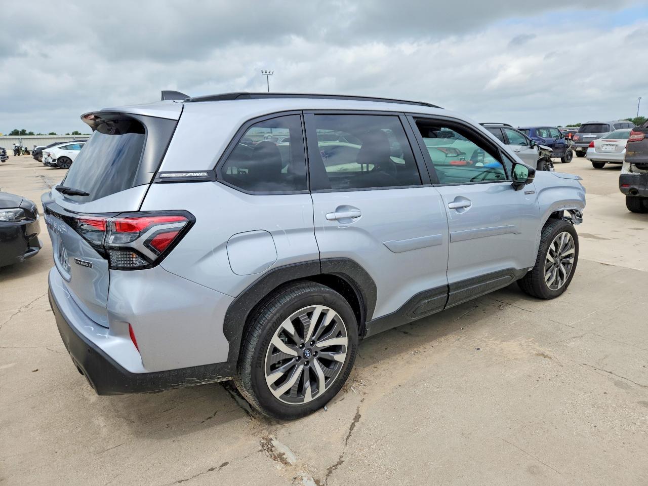 2025 Subaru Forester Touring - Image 3