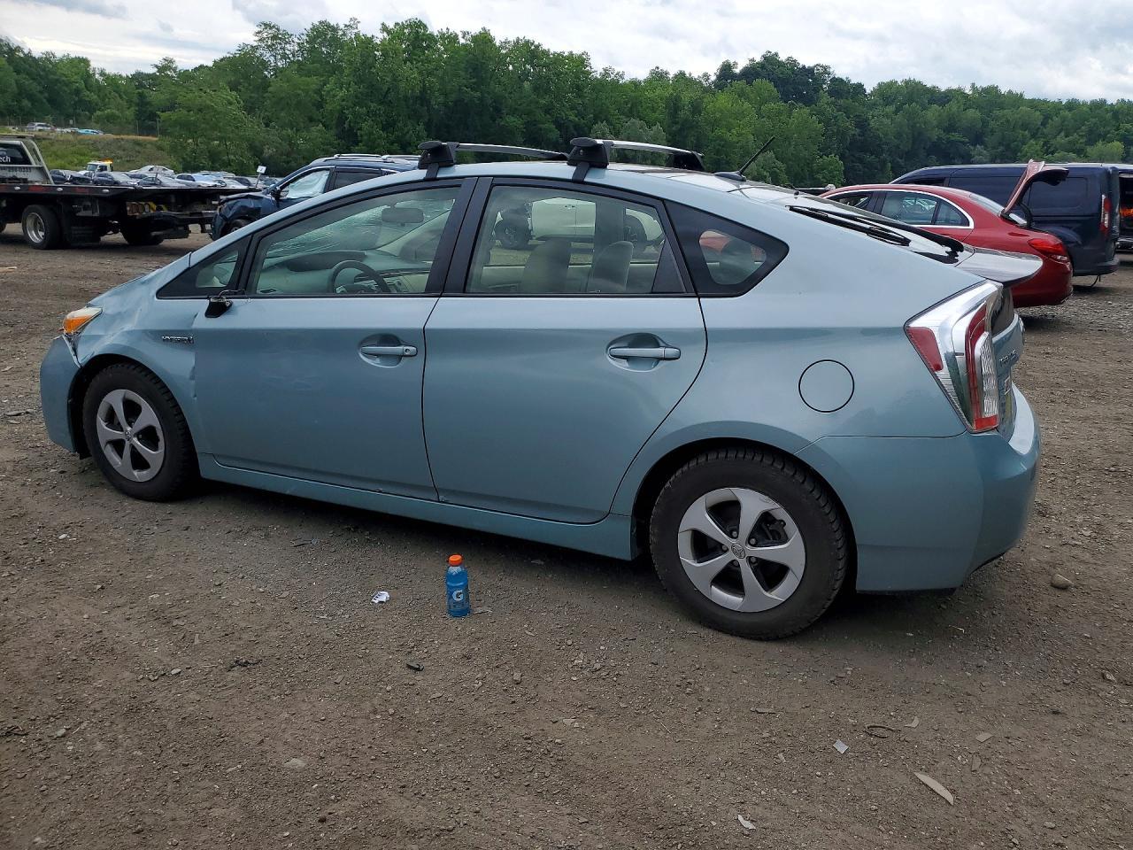 2013 Toyota Prius Three - Фото 2