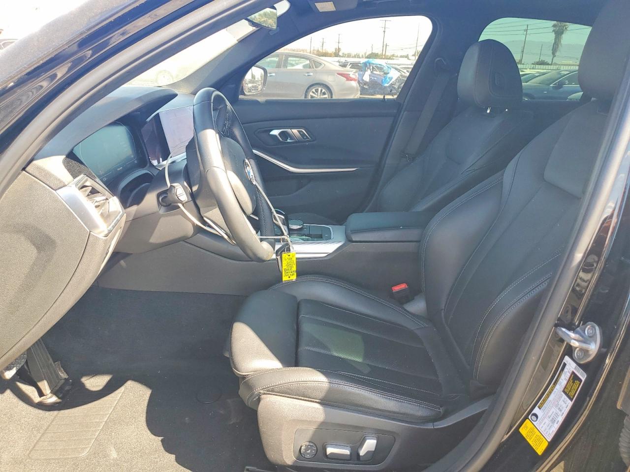 2022 BMW 330I - Фото 7