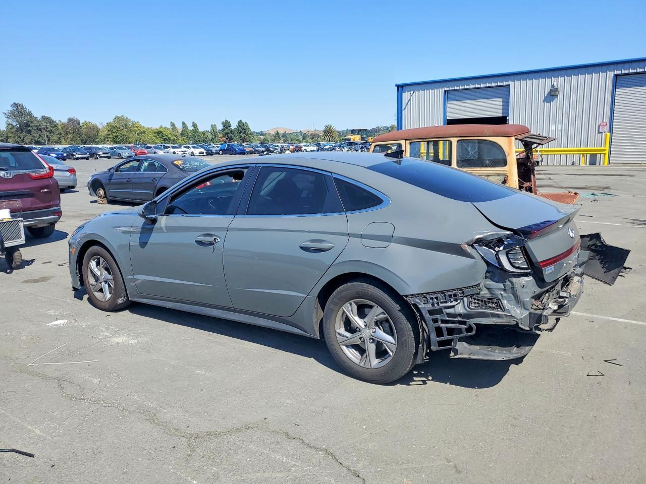 2021 Hyundai Sonata - Image 2