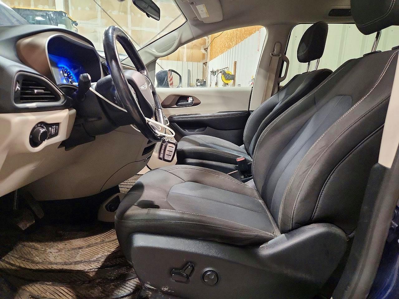 2020 Chrysler Voyager Lx - Фото 7